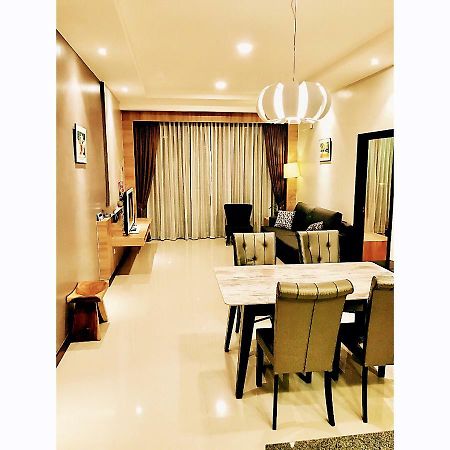 Imperial Grand Suite Apartment Kuching Buitenkant foto